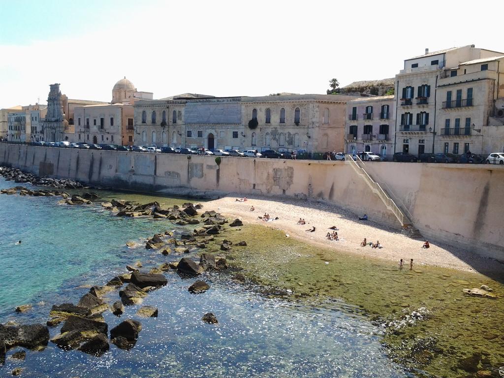 La Casa Di Ilde Al Duomo - Ortigia Holidays Szirakúza Kültér fotó